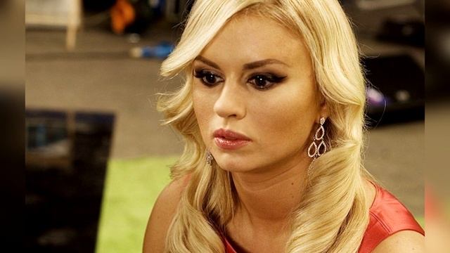 "ОН МОЛОЖЕ НА МНОГО ЛЕТ" - АННА СЕМЕНОВИЧ РАСКРЫЛА ДАННЫЕ О СВОЕМ ЖЕНИХЕ смотреть онлайн