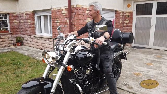 Suzuki VZ800 INTRUDER - Gumi füstölés, majd csere - "A motor őrület"!? смотреть онлайн