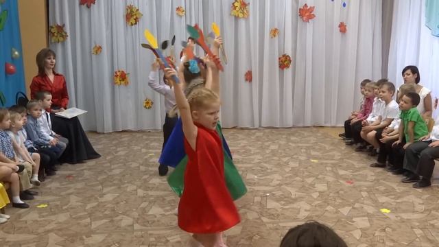 Танец "Краски", дети 4,5-5 лет смотреть онлайн