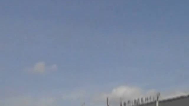 Истребитель над Автовокзалом Южный Донецк 27.05.2014 смотреть онлайн