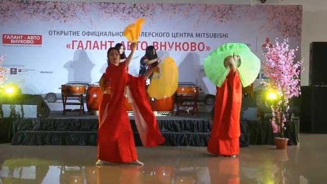 Японский танец и японские барабанщицы смотреть онлайн