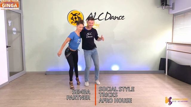 MASTER YOUR GINGA - Kizomba, Semba & Tarraxinha - dance lessons Paula & Ricardo ALC смотреть онлайн