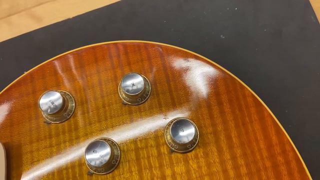 1999 Gibson Custom Shop Historic R0 '60 Les Paul Heritage Cherry Sunburst смотреть онлайн