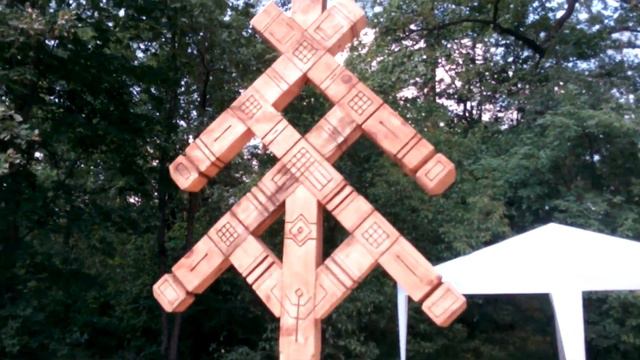 Деревянная скульптура в Пуще-Водице Wooden sculpture in the Pusha-Vodytsya смотреть онлайн