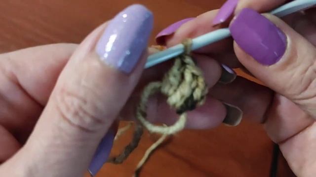 ОБЪЕМНЫЙ, ПЫШНЫЙ ЦВЕТОК КРЮЧКОМ. Цветочек для начинающих. смотреть онлайн