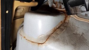 Вскрыл обшивку в багажнике ЛАДА ПРИОРА И ОФИГЕЛ .ЛУЧШЕ ЗАГЛЯНИТЕ    ПОКА НЕ ПОЗДНО.