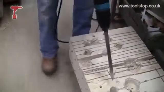 Makita HM1101C SDS Max смотреть онлайн