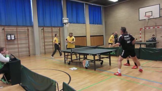 Baum, Manfred und Hess, Bernhard vs Holstein, Peter und Nitzsche, Falk смотреть онлайн