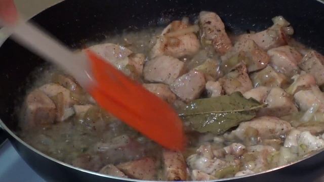 ВКУСНЫЙ ОБЕД.ФАРФАЛЛЕ В СОУСЕ С КУРИЦЕЙ.Быстро и Вкусно /Farfalle in chicken sauce/ смотреть онлайн