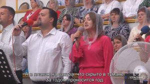 Песня "Нам кажется, завтра мы станем прилежней"