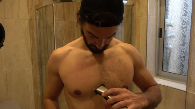 Philips Norelco BodyGroom In Action - Best Manscaping Trimmer?
