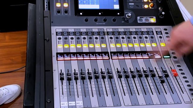 TF1 Aux sends and groups смотреть онлайн
