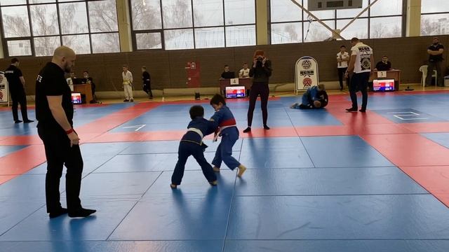 Абубакр Давлатов Чемпион Рассия по Бразильский джиу-джитсу. смотреть онлайн