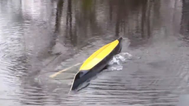 Geoff rolling a kayak 1 смотреть онлайн
