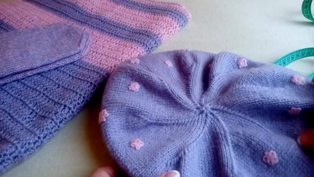 Комплект (шапка, шарф, берет) смотреть онлайн