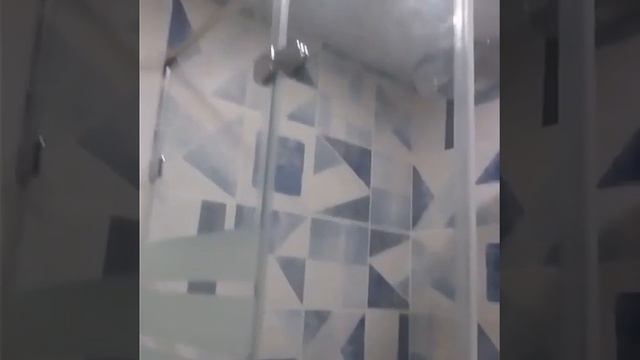 Гнутая душевая кабина смотреть онлайн