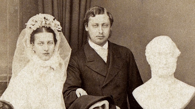 Queen.Victoria.and.Her.Tragic.Family.S01E01