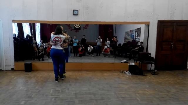 Тарашинья под музыку - Анастасия Синёва на "Кизомба Фестивале" 15.03.2015 в СимферополеKIZOMBA смотреть онлайн