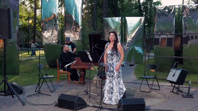 А.Шнитке 3 песни на слова М.Цветаевой: 1.Проста моя осанка, 2.Черная, как зрачок, 3.Вскрыла жилы. смотреть онлайн