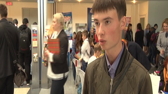 В Можайске прошла Ярмарка вакансий смотреть онлайн