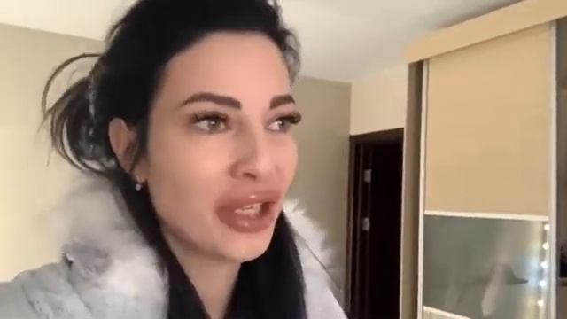Всем отличного настроения 😘 с этих пор я предлагаю, кто увидит этих спамщиков у меня в комментах смотреть онлайн