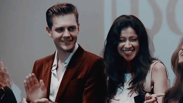 Милош & Равшана | когда ты улыбаешься смотреть онлайн