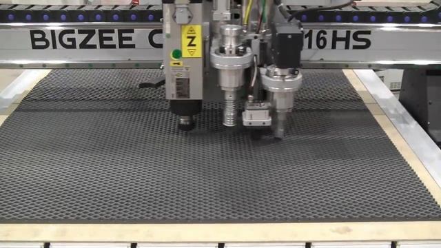 BIGZEE CUTTER резка ЭВА-пены 10 мм осциллирующим ножом EOT 1 пример резки автоковрика за 23 секунды смотреть онлайн