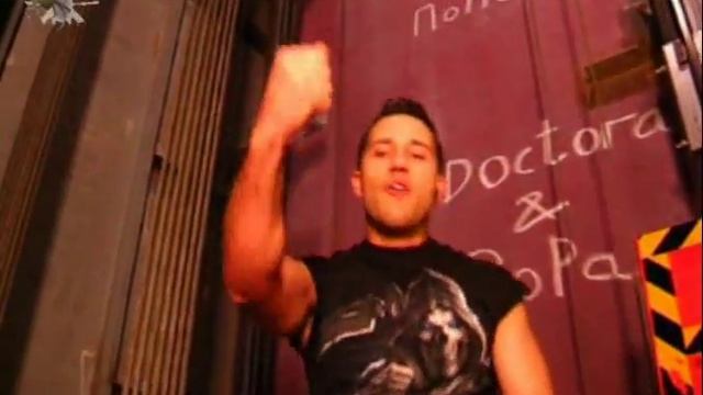 Ivo Doktora - Lift shaft смотреть онлайн