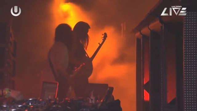 Avicii feat. Aloe Blacc - Wake Me Up (Live Version) смотреть онлайн