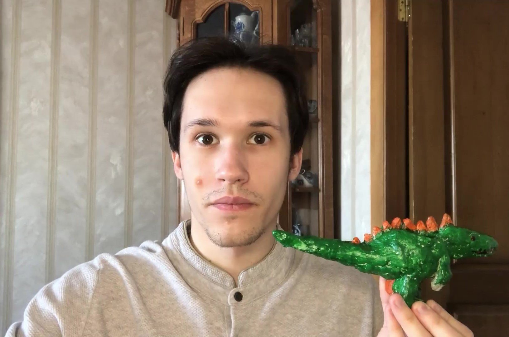 Кархародонтозавр - слабо изученный африканский динозавр. Леплю его из глины смотреть онлайн