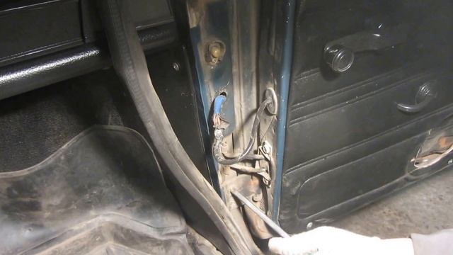 Снятие (замена) двери на ВАЗ 2101, 2103, 2105, 2106 и 2107