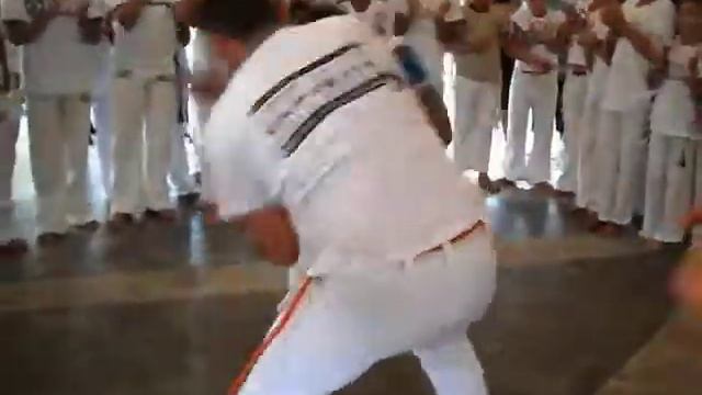 Troca de corda projeto Rosa dos ventos Capoeira Arte Brasil parte 2 смотреть онлайн