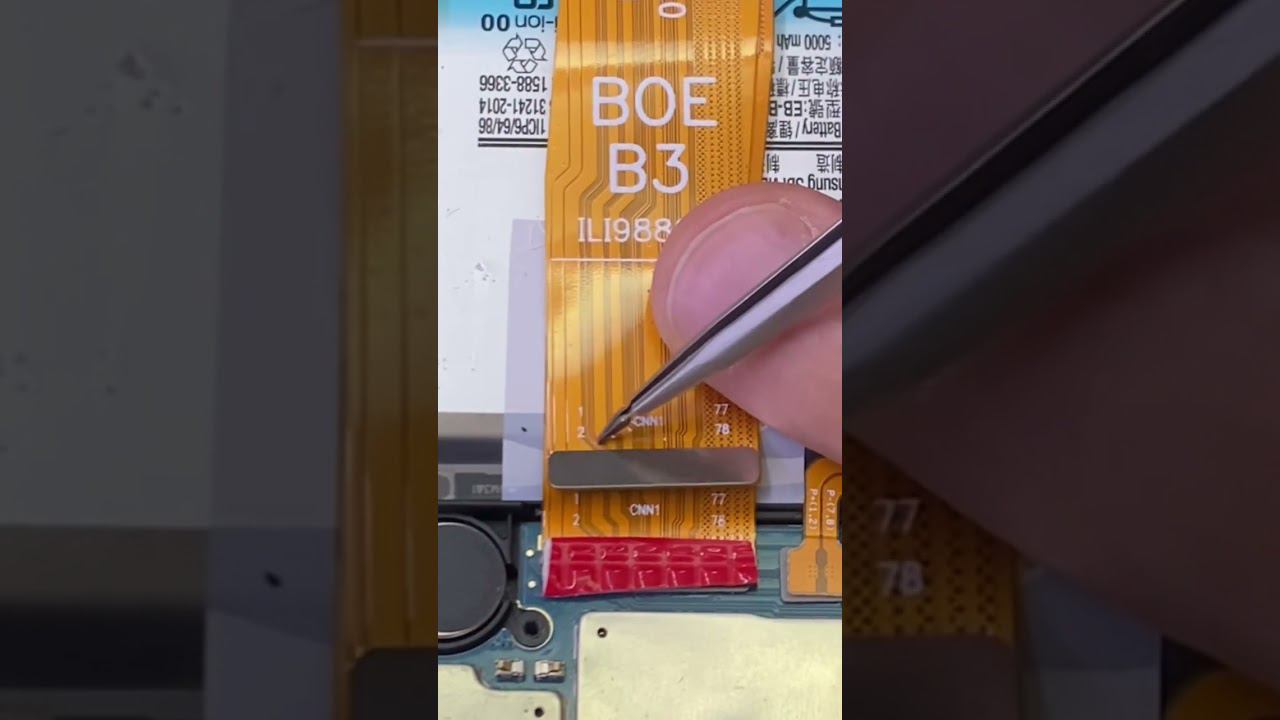 Как подобрать дисплей, если на эту модель много ревизий ⁉️#ремонттелефона #ремонтSamsung смотреть онлайн