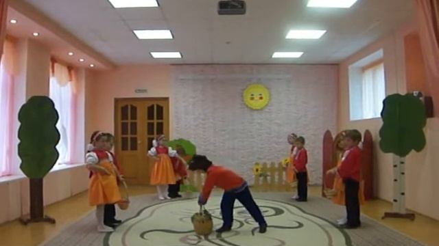 Русский народный танец По ягоды видео приложение смотреть онлайн