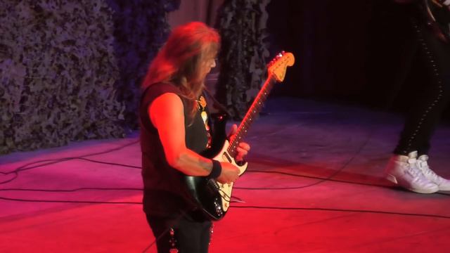 Iron Maiden 2018-07-27 Cracow, Tauron Arena, Poland - 2 Minutes to Midnight (4K 2160p) смотреть онлайн