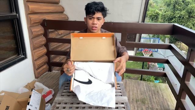 NIKE BLAZERS AND ONE STAR CONVERSE (NAPAKA ANGAS?) смотреть онлайн
