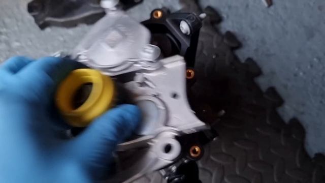 Audi S1 Quattro Water Pump and Thermostat Replacement смотреть онлайн