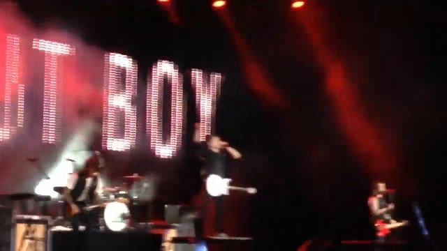 My songs know what you did in the dark- fallout boy смотреть онлайн