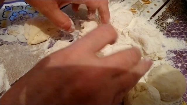 Пышные пирожки на кефире с яйцом и луком смотреть онлайн