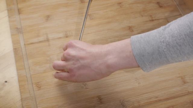 How To Make Bulgarian Tarator - A Quick And Easy Cold Soup / Рецепта за таратор / ASMR Cooking