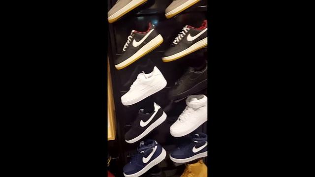 Jordan 13 Black Cat Review and Vlog! смотреть онлайн