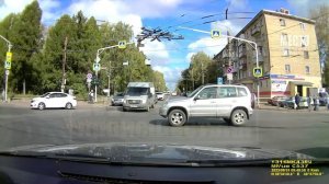 Дедушка на Ниве попал в ДТП на Щорса