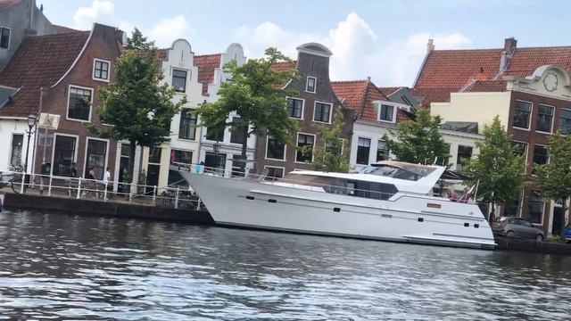 The Netherlands : Boat Tour And Dutch Architectural Building #Haarlem #Amsterdam #Rotterdam смотреть онлайн