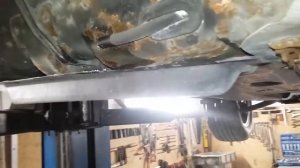VW Touran 1T замена тросов стояночного тормоза ( ручника ) Туран живи!
