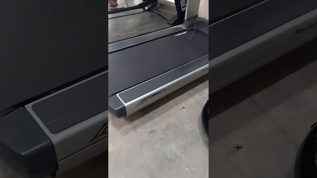Lifefitness 95T Inspire Treadmill смотреть онлайн