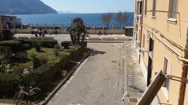 Сводки с зоны карантина . Кастеламаре ди Стабия смотреть онлайн