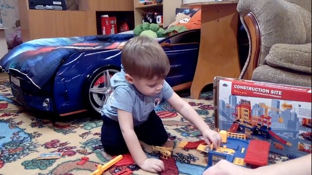 Собираем конструктор Строительная площадка Распаковка смотреть онлайн