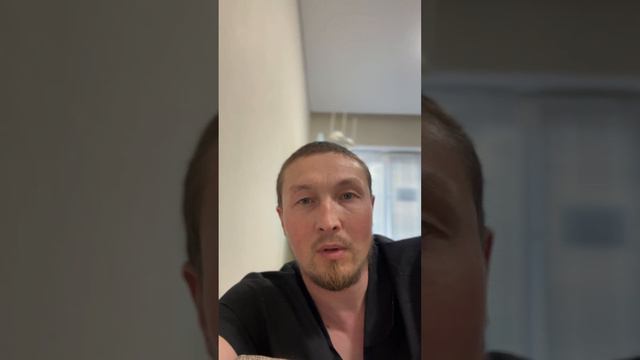 Воду нужно пить сидя и мелкими глоточками. смотреть онлайн