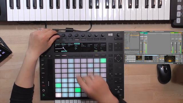 Ableton Push 2 Live Performance - Techno Beat смотреть онлайн