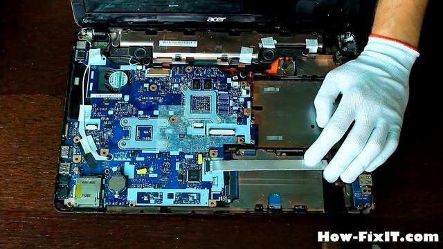 Disassembly and fan cleaning Acer Aspire E1-531, E1-571, E1-521 смотреть онлайн